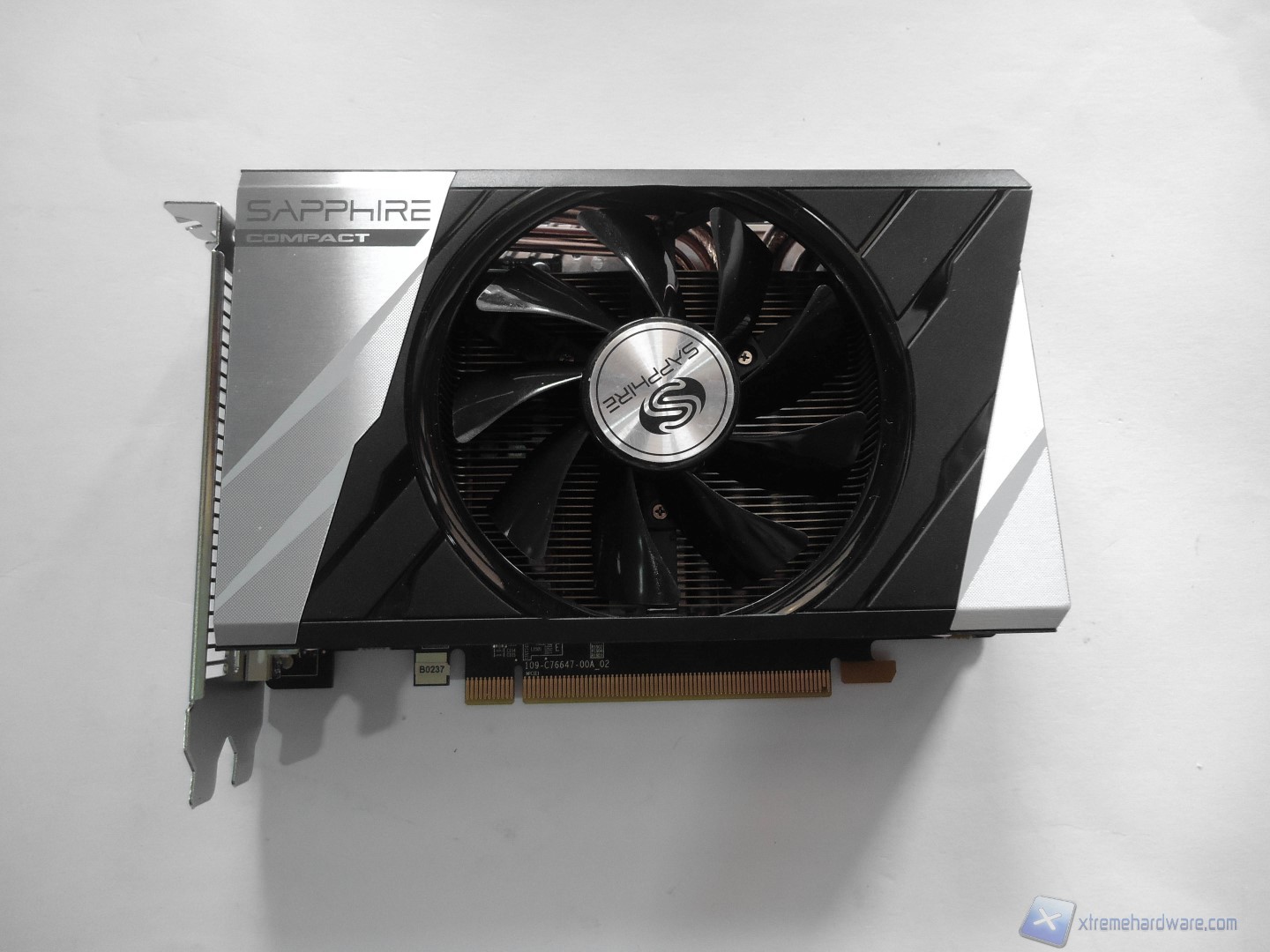 Sapphire R9 285 ITX Compact OC 00002